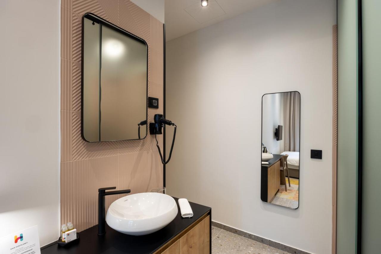 Hop Inn Rooms & Suites Belgrado Exterior foto