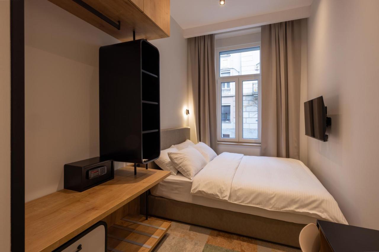 Hop Inn Rooms & Suites Belgrado Exterior foto