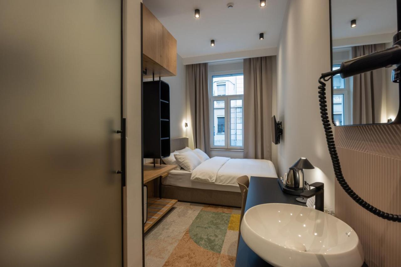 Hop Inn Rooms & Suites Belgrado Exterior foto