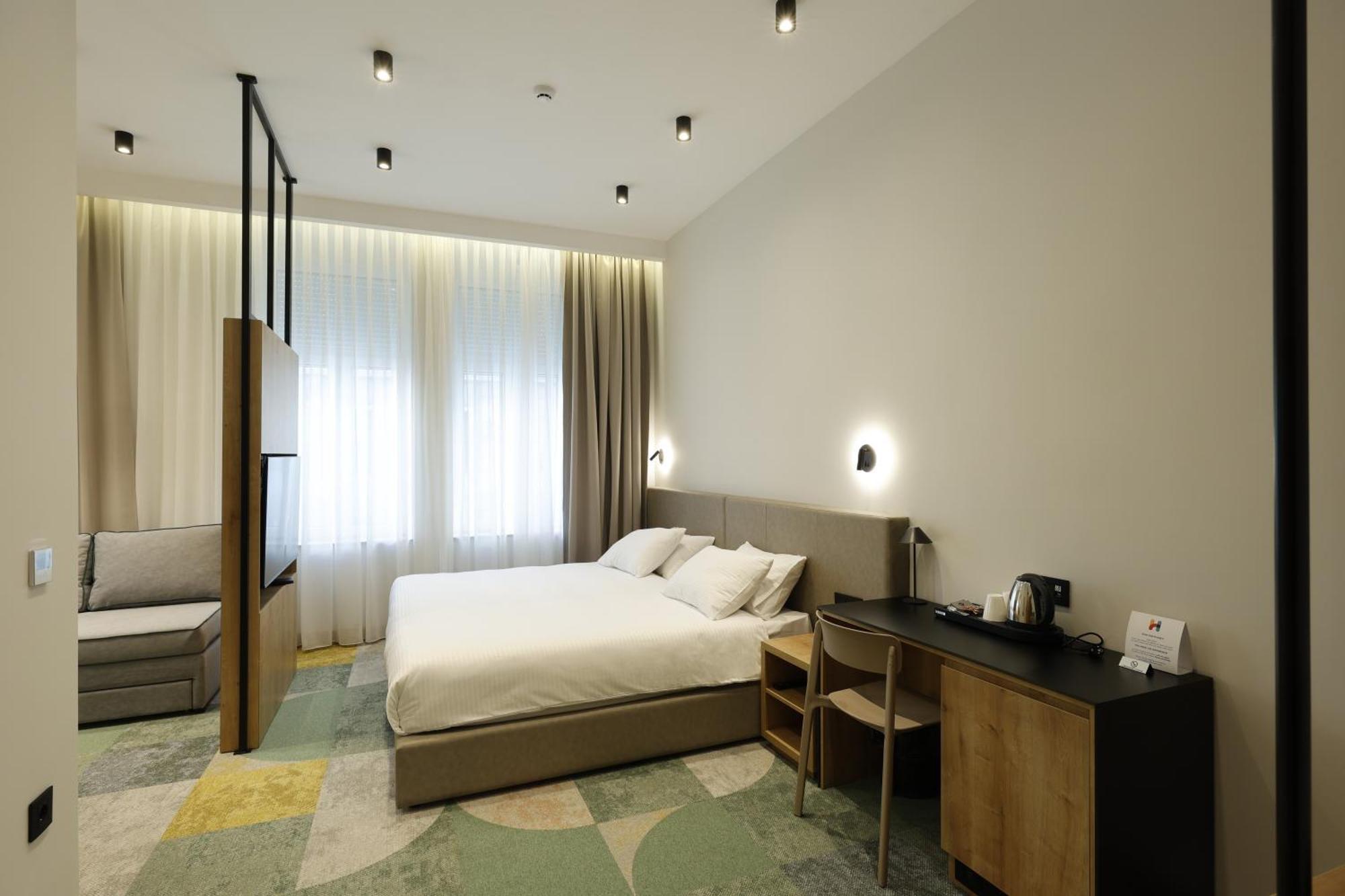 Hop Inn Rooms & Suites Belgrado Exterior foto
